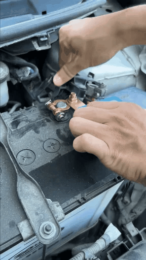 リモコン式バッテリー切断スイッチ（盗難防止・12V/24V対応・240A）